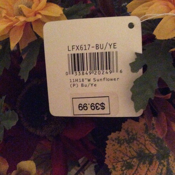 Autumn Mums and Leaves🍂Floral Accent Decor - Picture 5 of 6